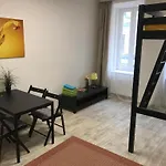 Apartmans With Parking Near Center *