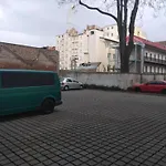 Apartment Apartmans With Parking Near Center *